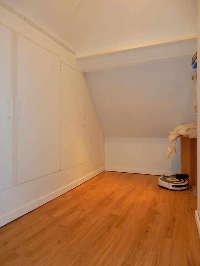 Half-open gerenoveerde woning te Jabbeke 