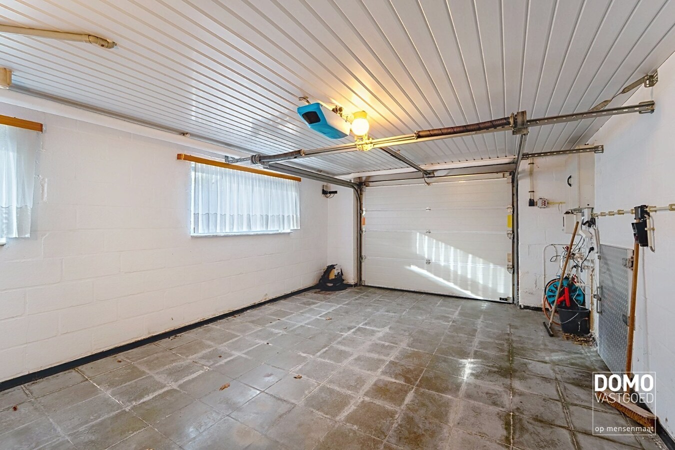 Ruime woning met weiland te koop te Alken 