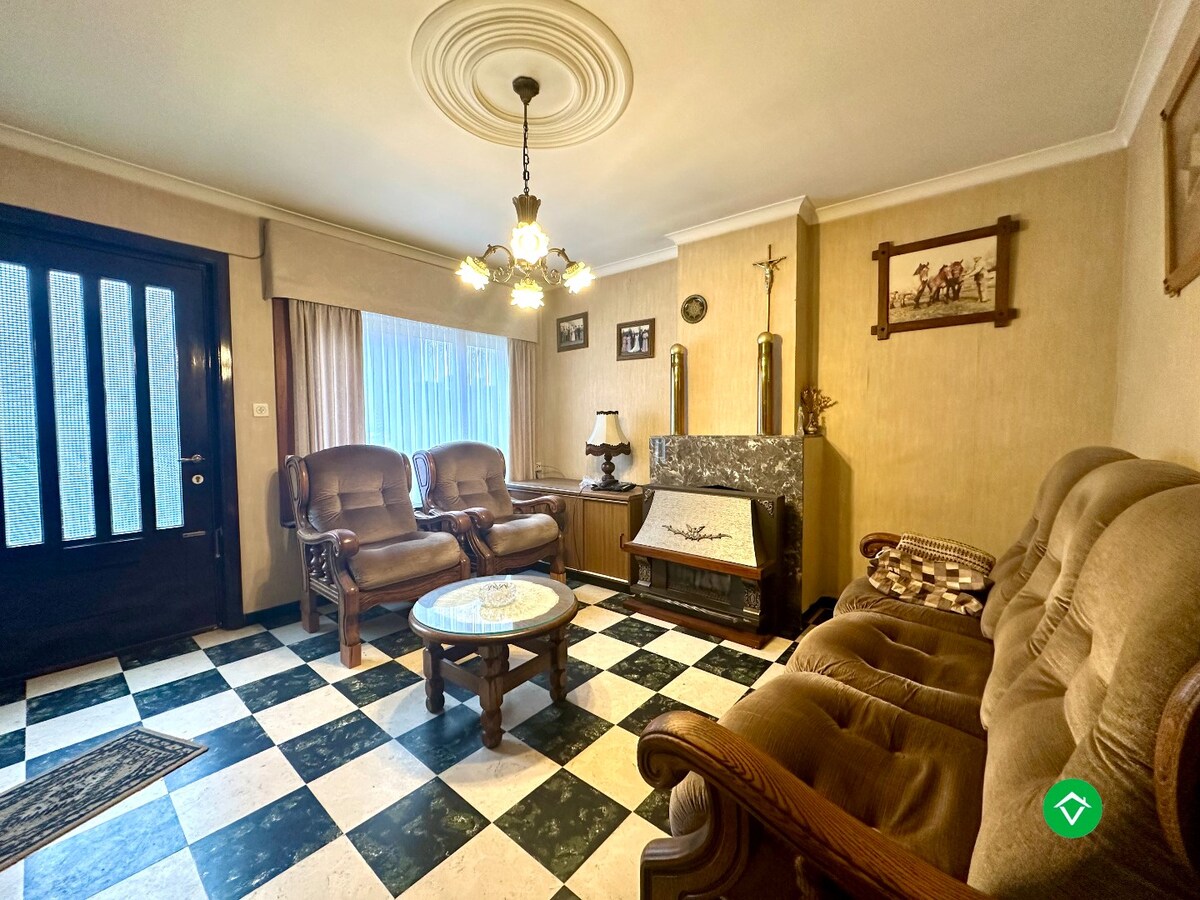 Rijwoning in het centrum van Koekelare met mogelijkheden 