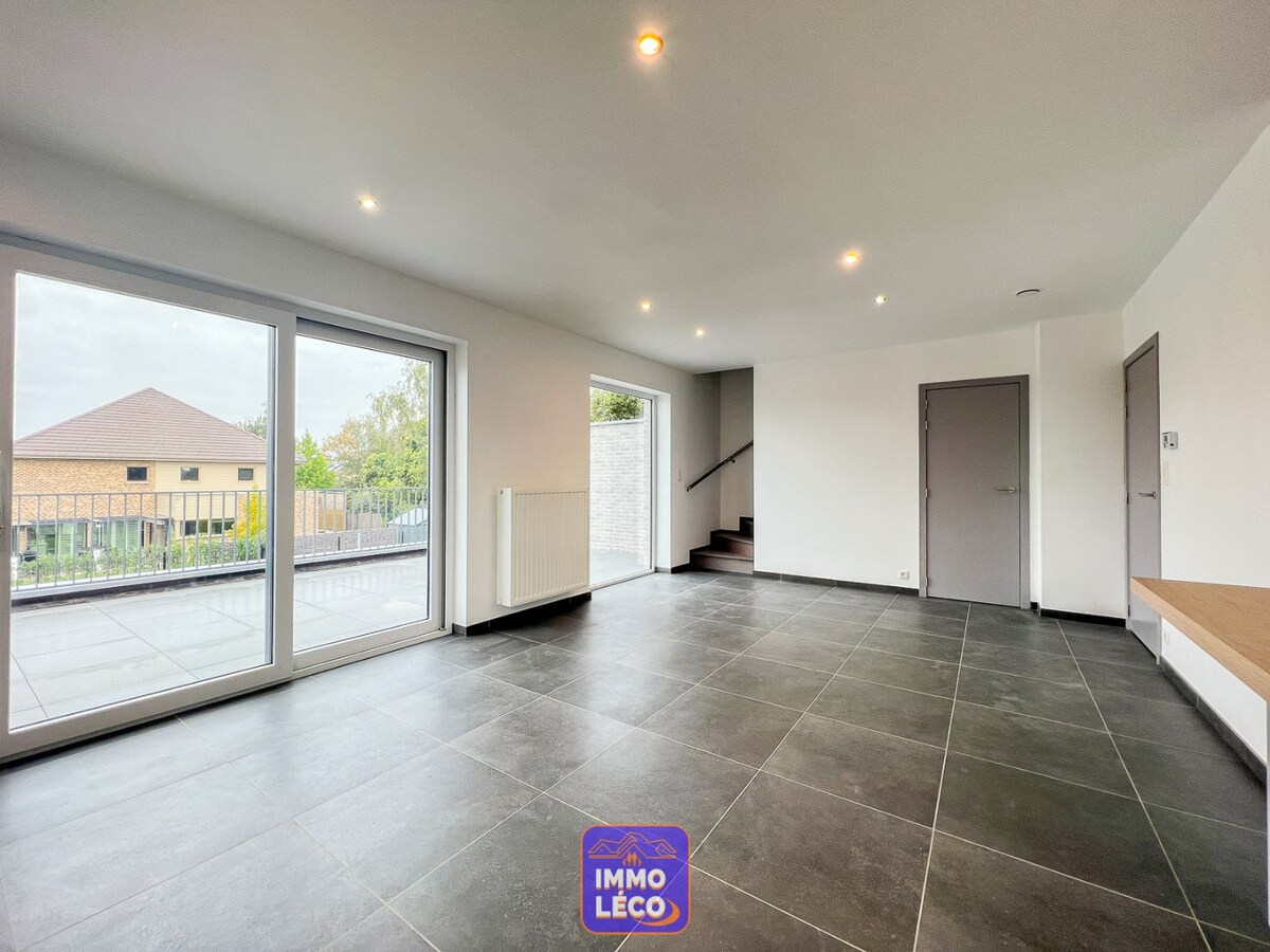 Appartement neuf DUPLEX 3 chambres, terrasse et parking ! TOP SECTEUR ! 