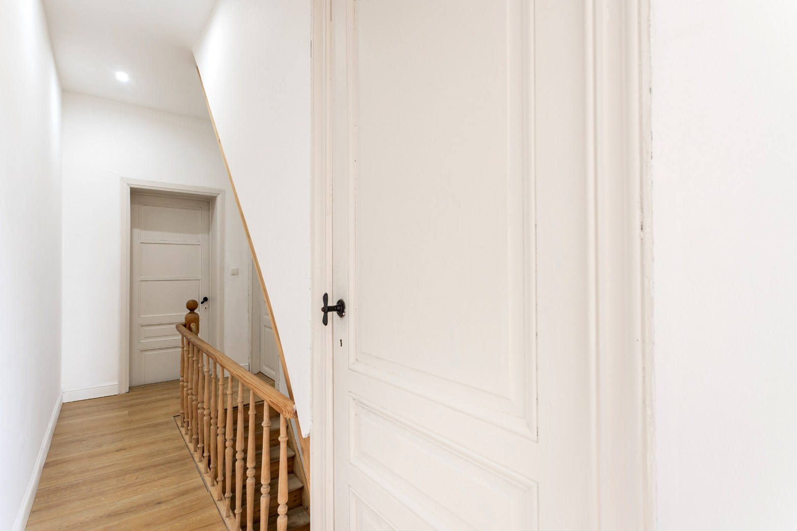 Gerenoveerde woning (EPC B) met 3 slaapkamers, 2 badkamers, tuin en garagebox te koop 