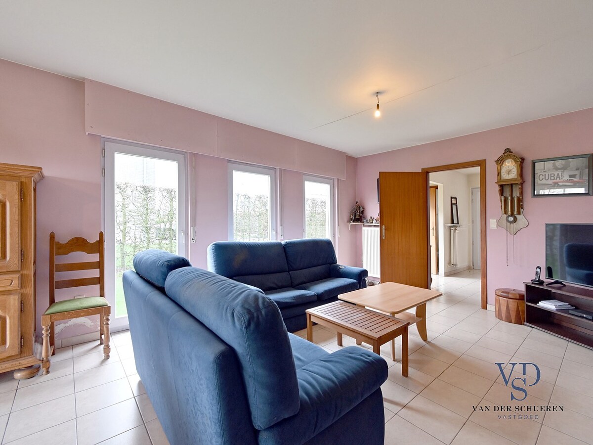 Degelijke, praktische Half Open Bebouwing. 