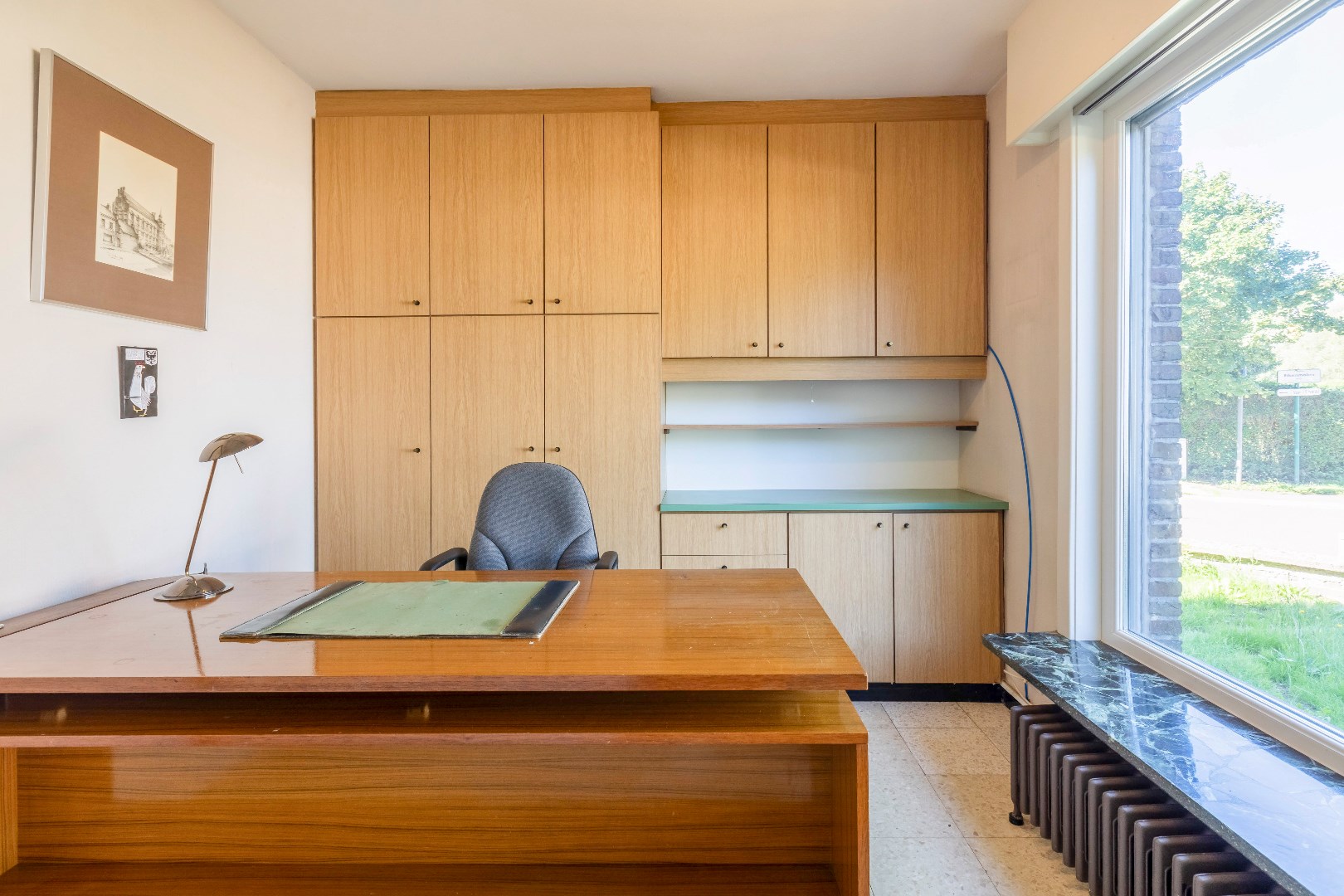 VERKOCHT - Ruime half open bebouwing met garage te Merelbeke 