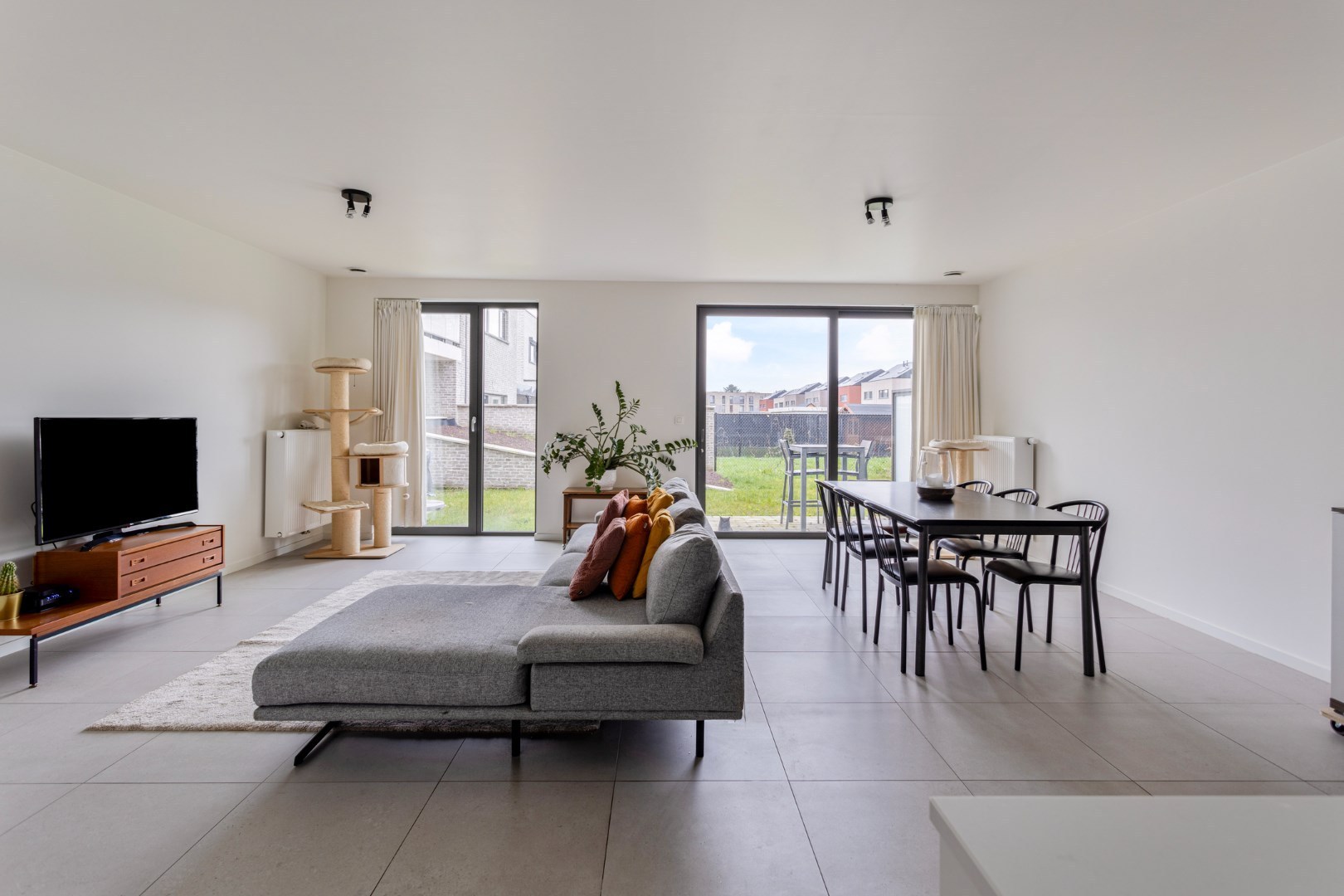 Lichtrijk nieuwbouwappartement met 3 slaapkamers, tuin, terras, kelderberging en 2 autostaanplaatsen - EPC 36 kWh/m² -bewoonbare opp. 115 m² 