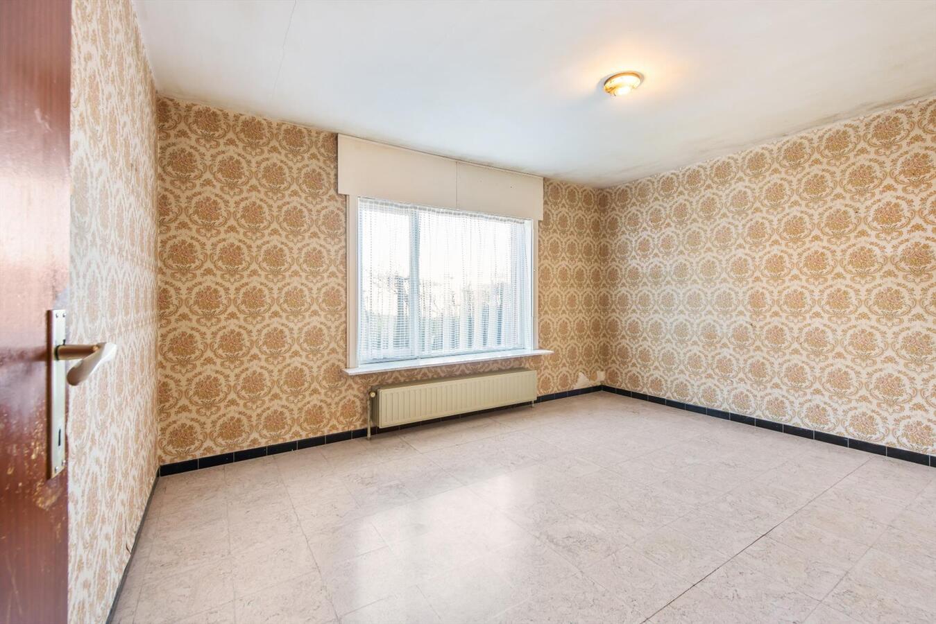 Ruime vrijstaande woning met garage op een perceel van 915 m² 