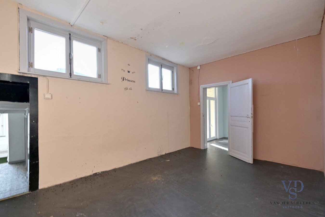 Ruime woning met tuin in centrum Eine ! 