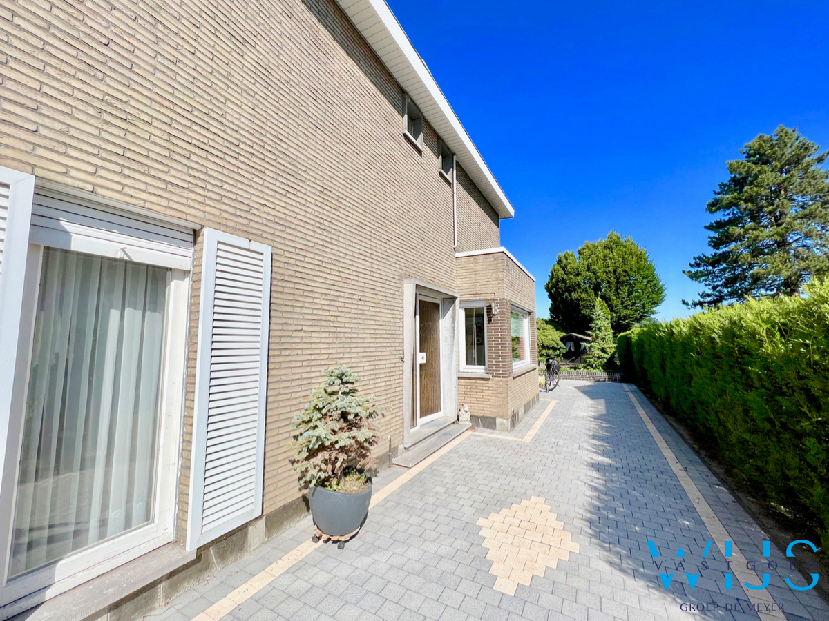 Stevig woonhuis op een prachtig perceel te Ertvelde/Oosteeklo 