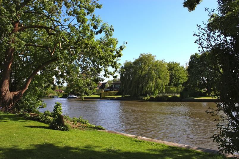 Villa + guesthouse aan de Leie 