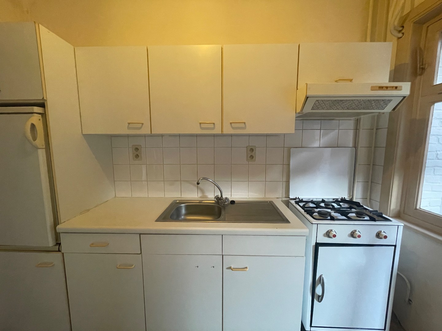 Gezellig rijhuisje te huur met 3 slaapkamers en gezellig terras gelegen in het centrum van Geel! 