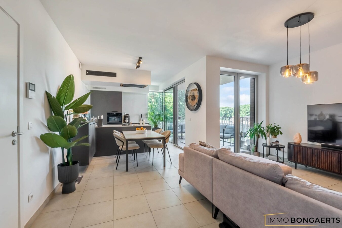 Recent 1-slaapkamerappartement nabij centrum Genk 