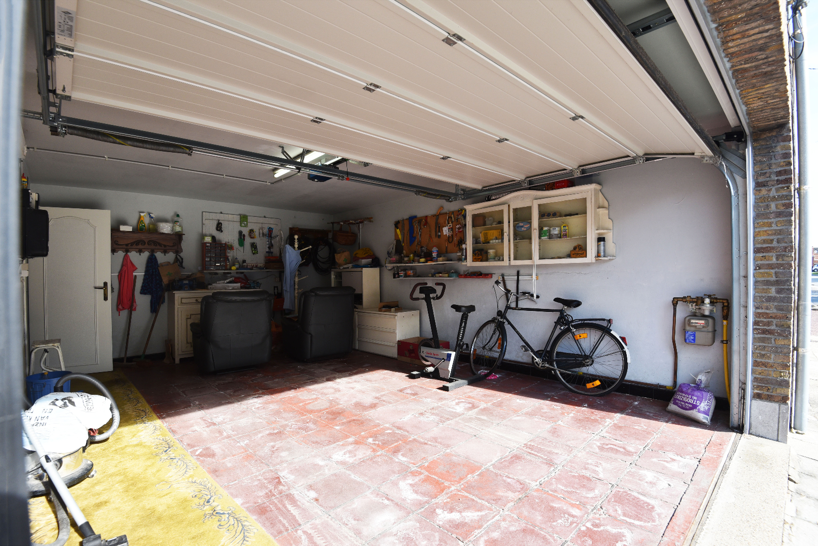 Op te frissen woning met 4 slpks en tuin  te Maldegem Kleit 