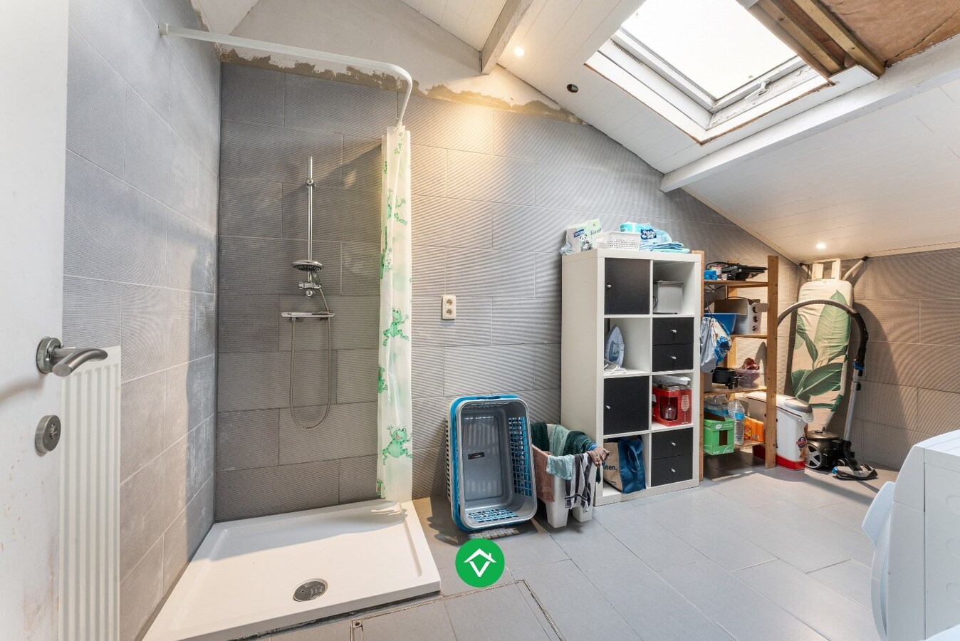 Woning met 5 slaapkamers en tuin in rustige wijk te Koekelare 