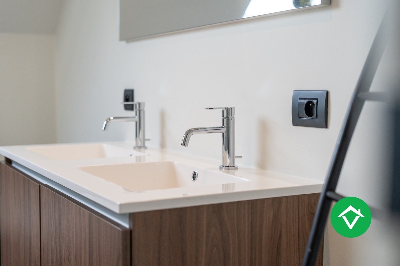 Kwalitatief afgewerkte nieuwbouwwoning met 3 slaapkamers, tuin en garage 