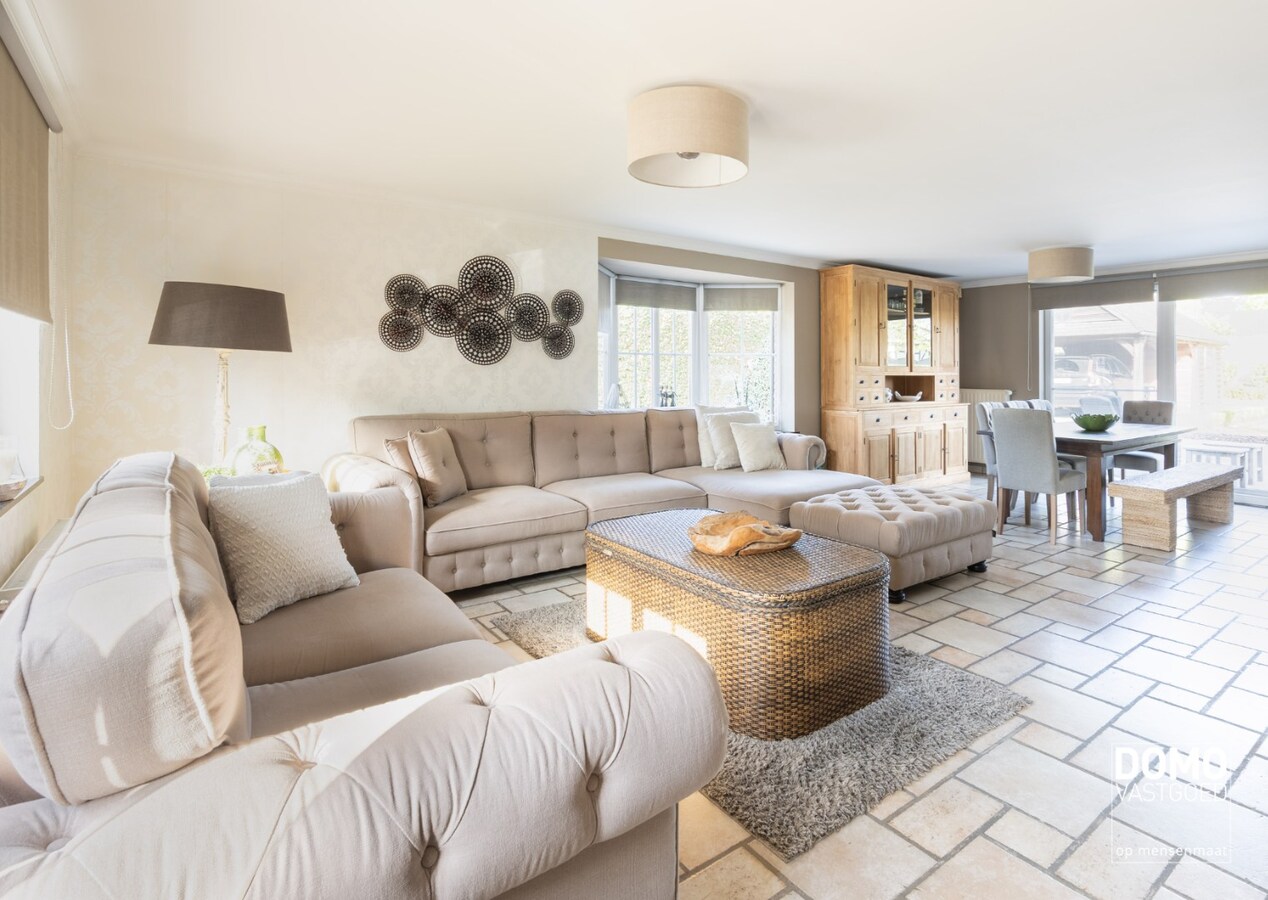 Karaktervolle en ruime gezinswoning in pastorij-/fermettestijl met prachtige tuin en 4 slaapkamers in het groene Kortessem 