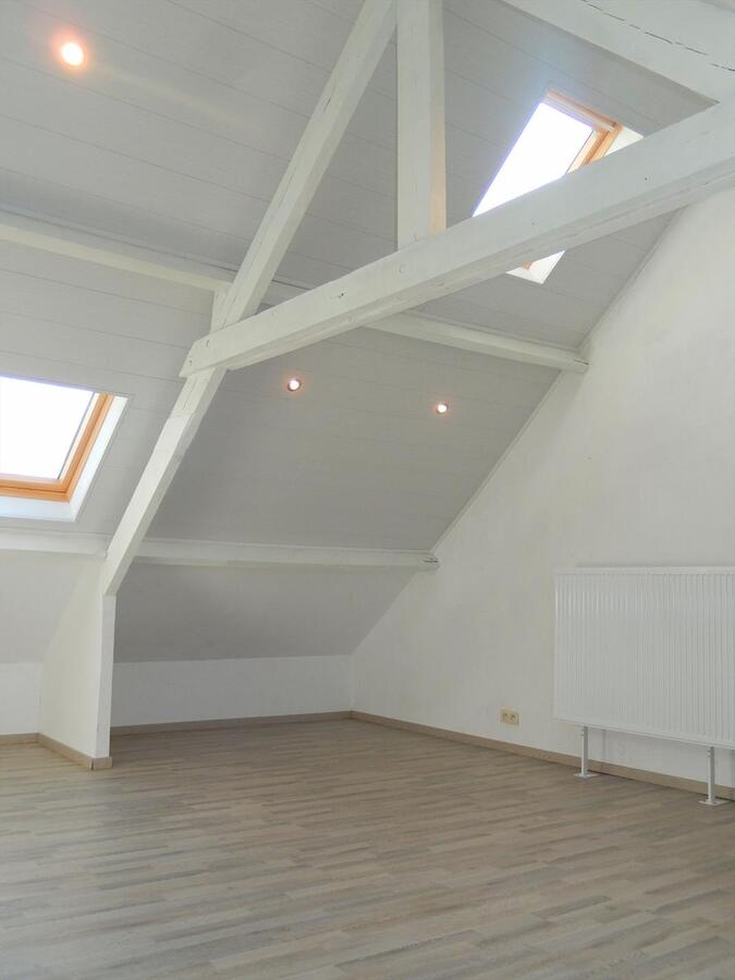 Charmante ruime woning te varsenare 