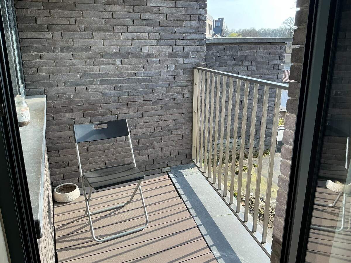 Nieuwbouwappartement met 2 slaapkamer op de Markt in Houthulst 