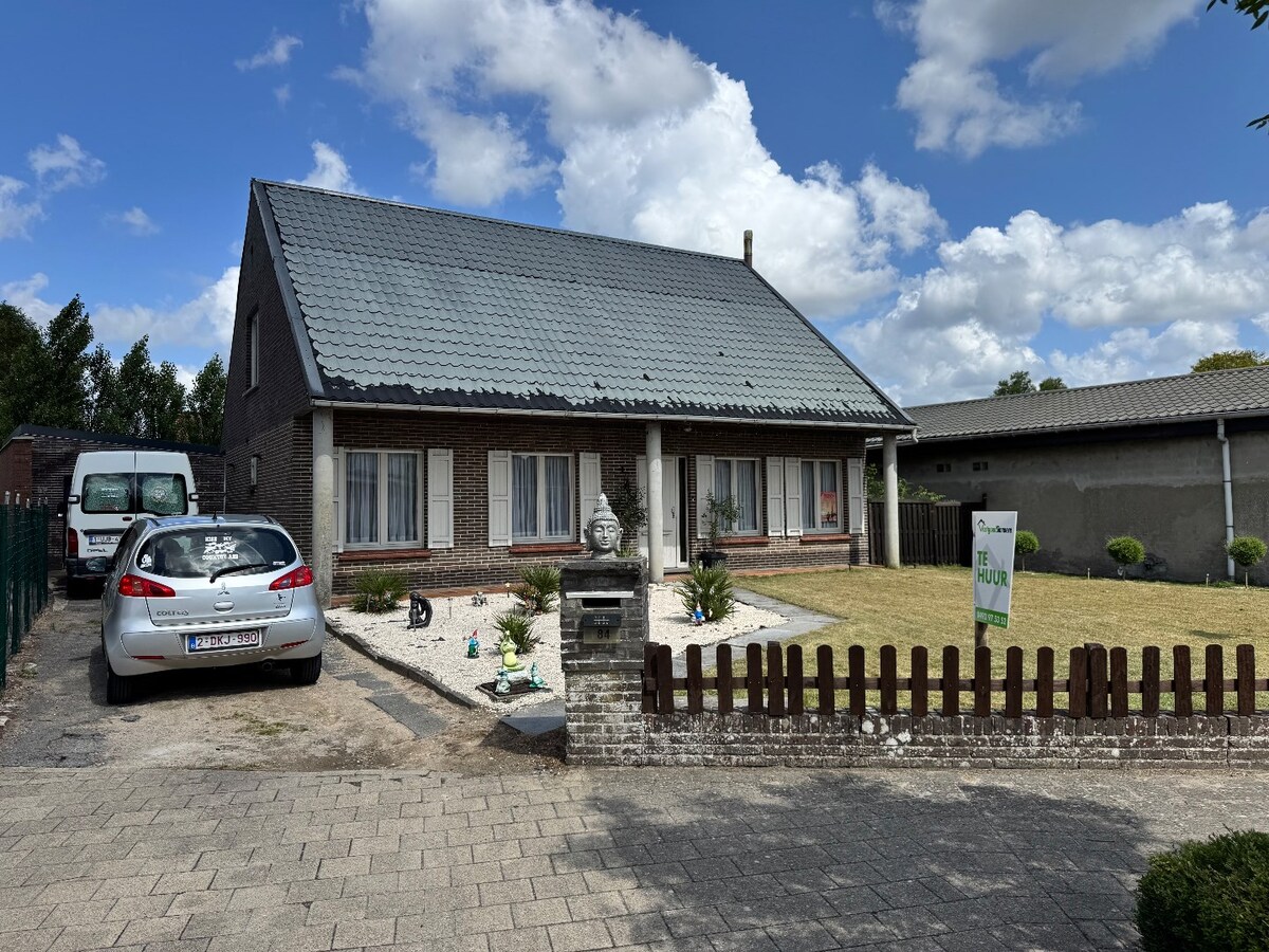Woning met 3 slaapkamers en garage te Ichtegem 