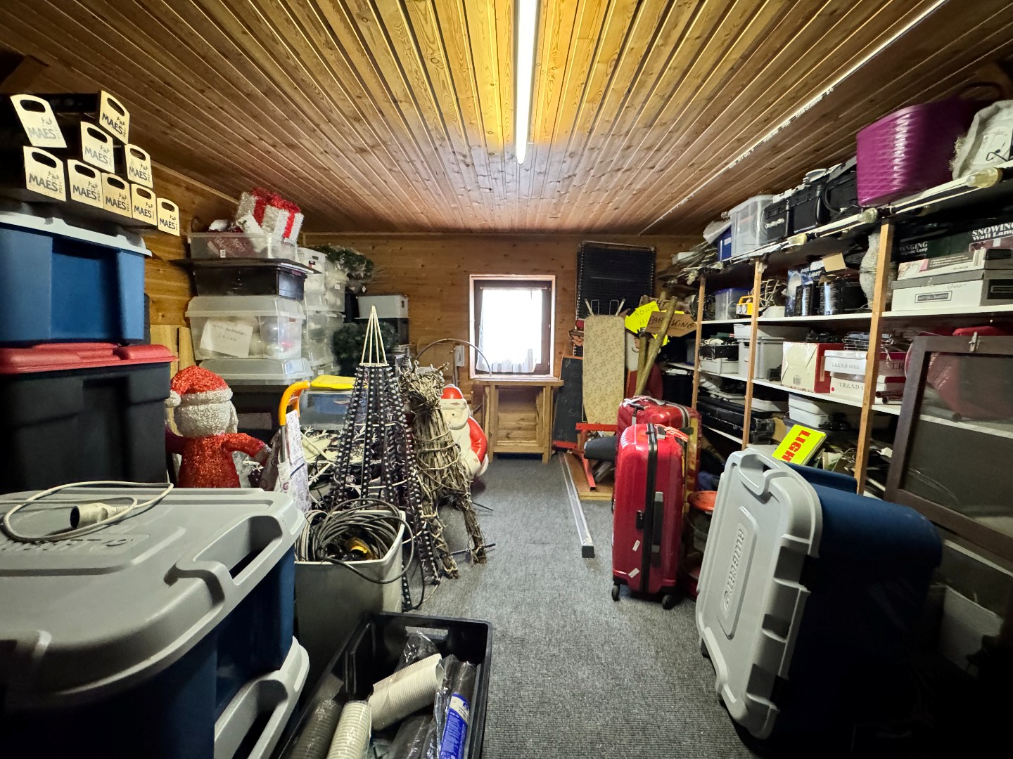 Ruime deels gerenoveerde woning met 3 slaapkamers, tuin en garage 