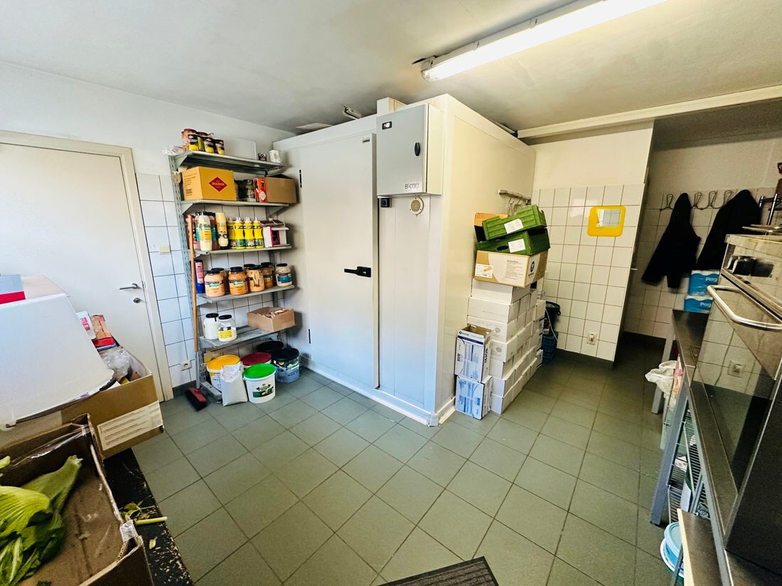 Aantrekkelijke opbrengsteigendom in het hart van Kuringen! 