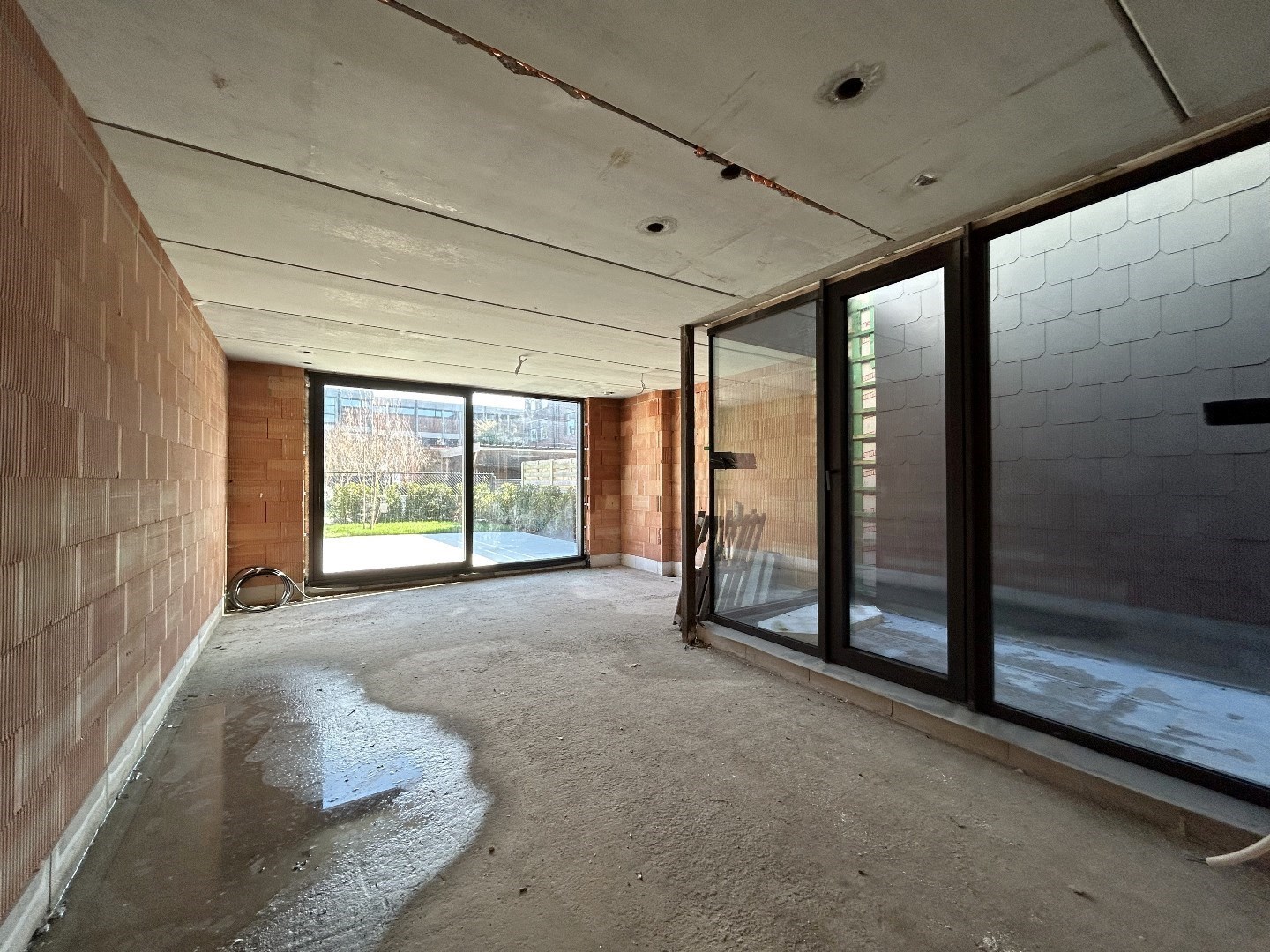 Uitzonderlijk afgewerkte nieuwbouwwoning met 4 slpk. in centrum Geel 