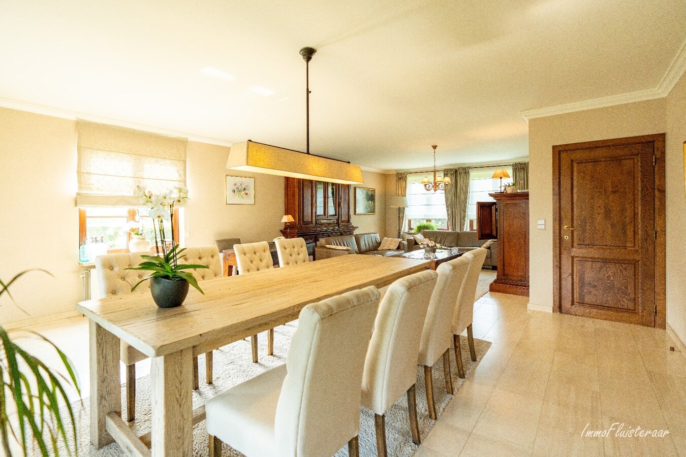 Prachtige villa met een ruim stalgebouw op ca. 2,2 ha te Dilsen-Stokkem 