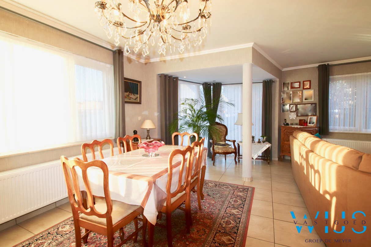 Prachtig gelijkvloers 2 slaapkamerappartement van 119m² te ERTVELDE ! 