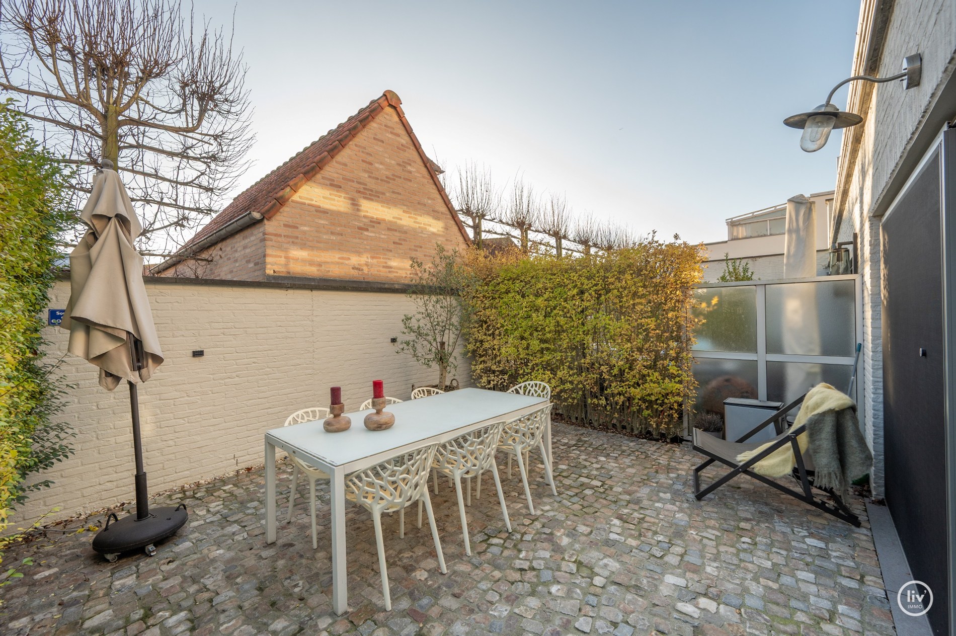 Instapklaar en tevens recent (2010)tuin-appartement op wandelafstand van de Zeedijk-Duinbergen en Duinenwater, Centraal gelegen tussen Knokk 