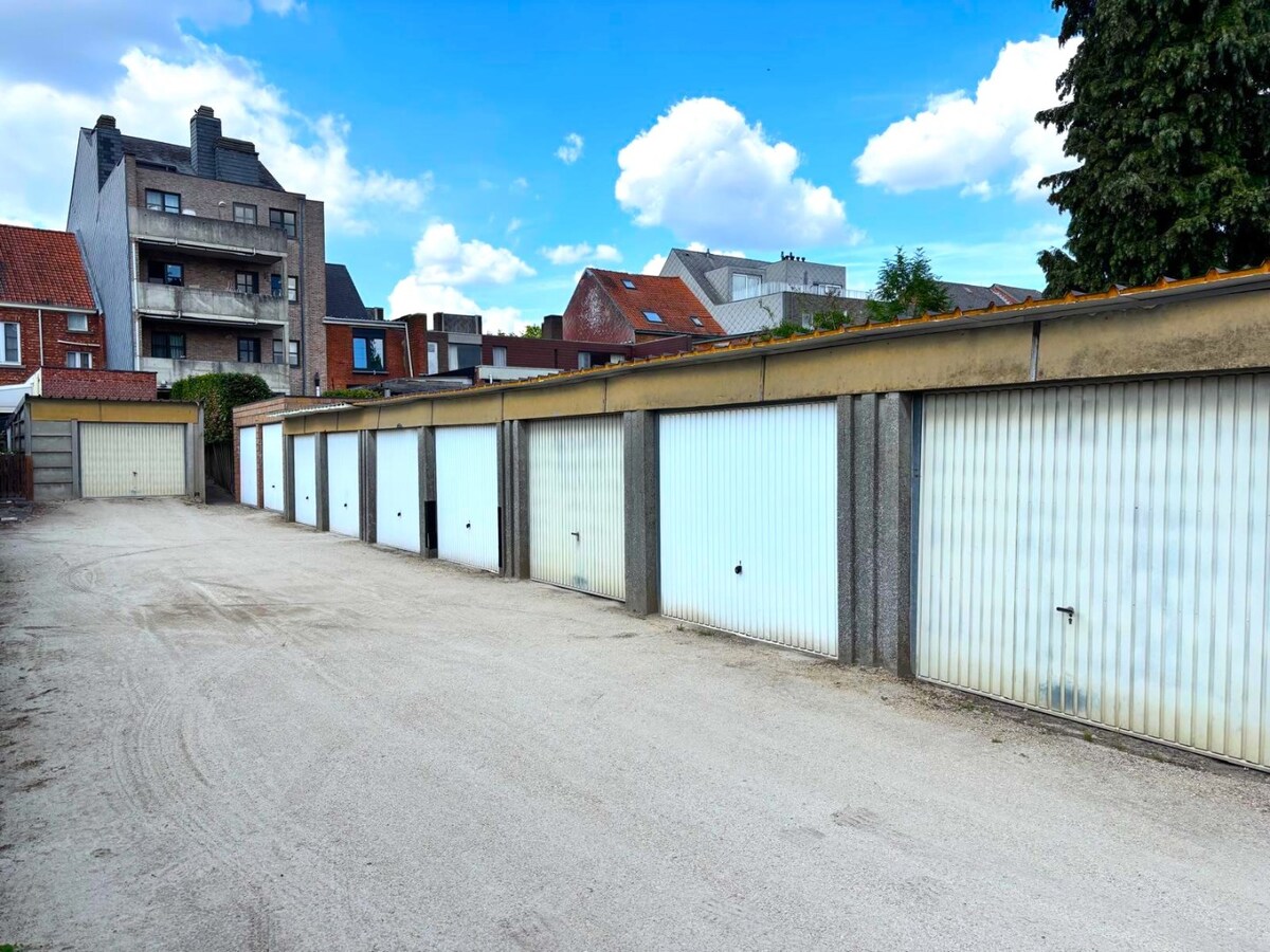 Verhuurd garage - Mol