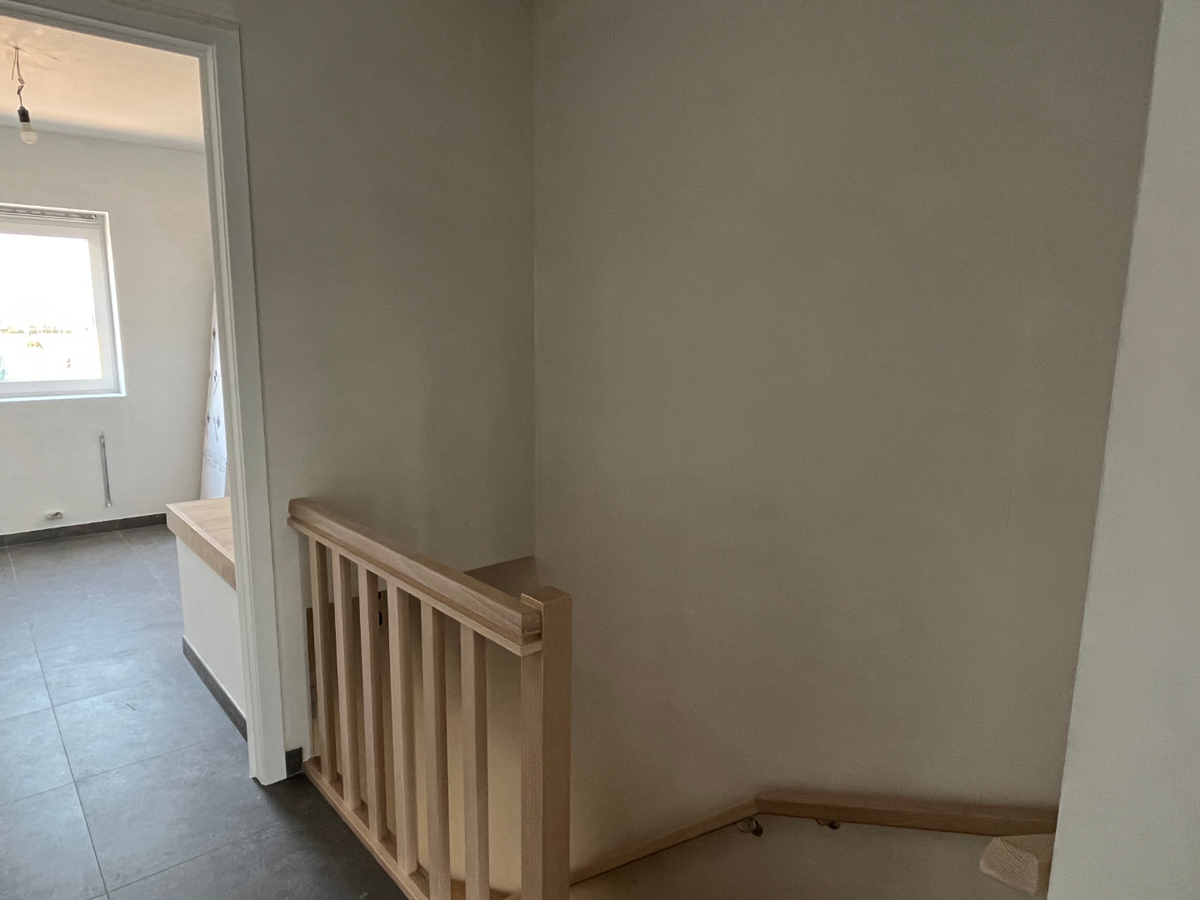 Moderne, hoogwaardige half open bebouwing te Eke ! 