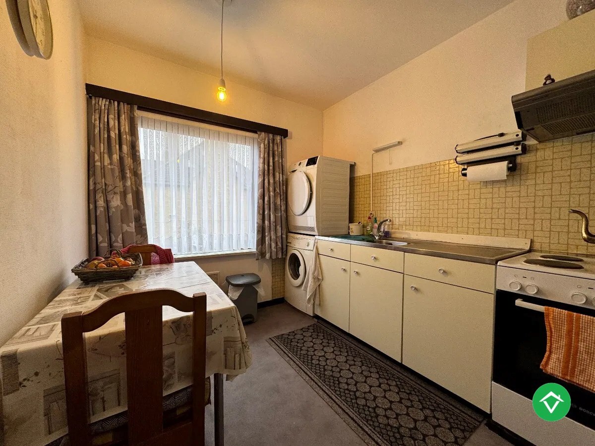 Appartement met 2 slaapkamers en garage in centrum Koekelare 