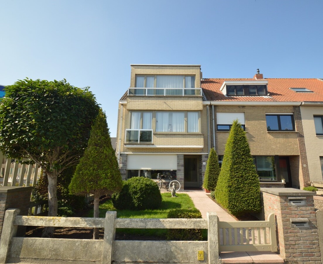 Te renoveren, gelijkvloers appartement met tuin - Knokke 
