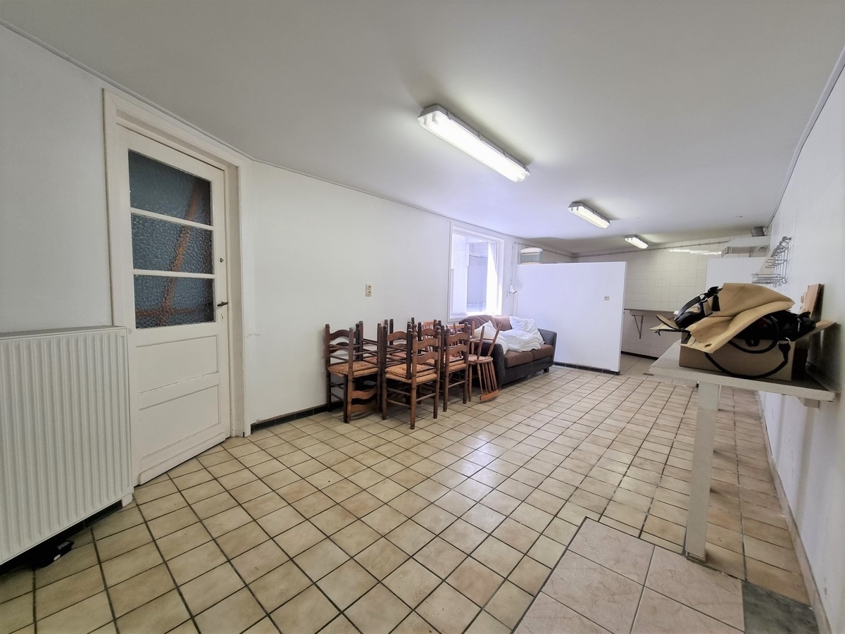 Centraal gelegen woning met grote garage en atelier - Zeebrugge 