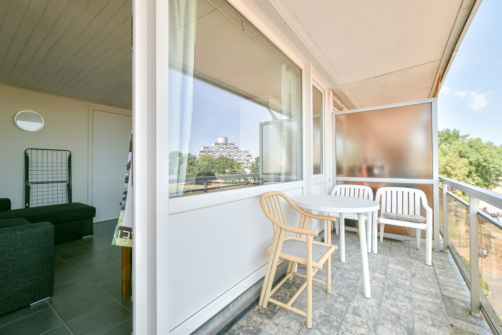 Instapklaar éénslaapkamerappartement met terras in Park Atlantis te De Haan 