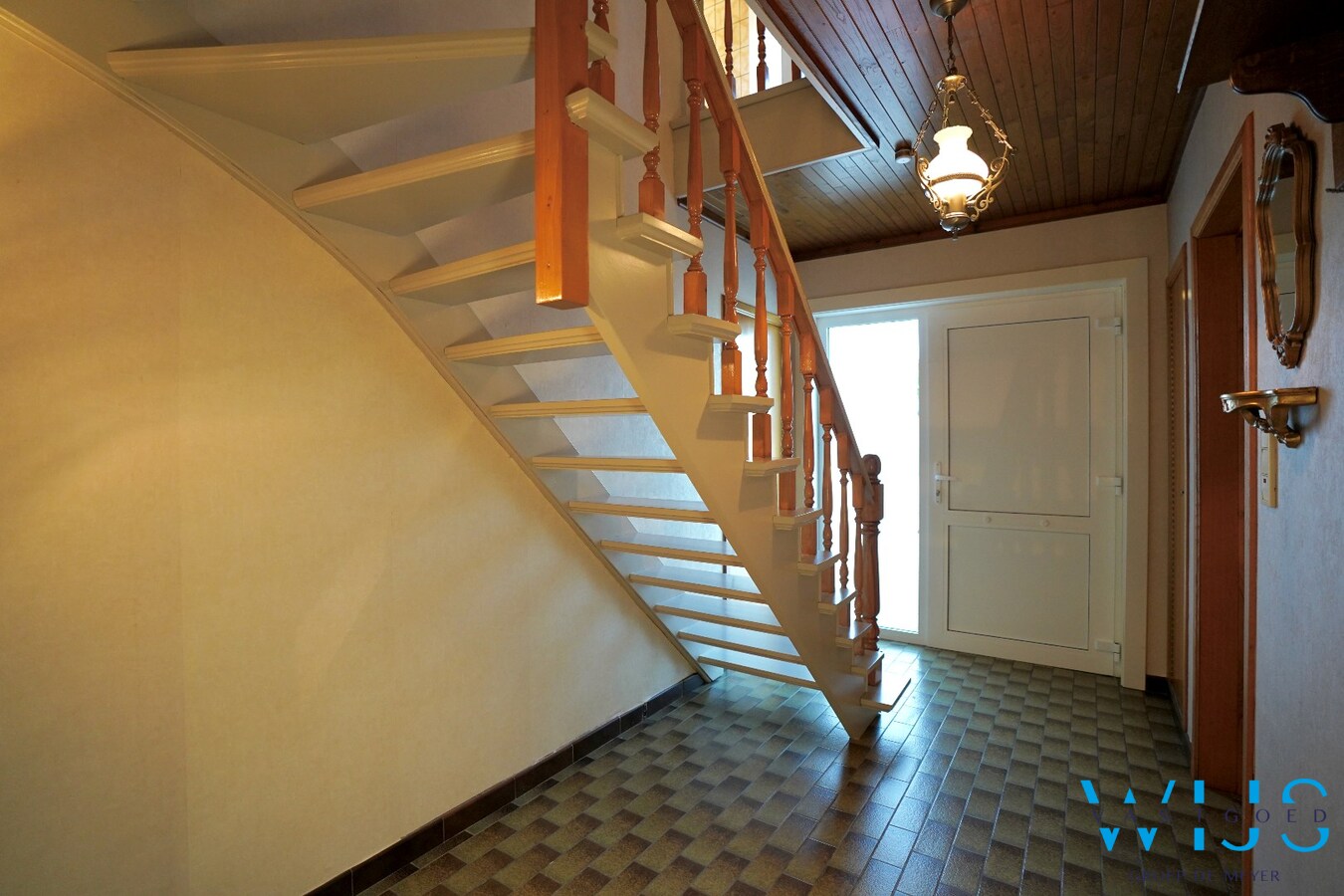 Halfopen bebouwing op mooi perceel van 951 m² te Oosteeklo 