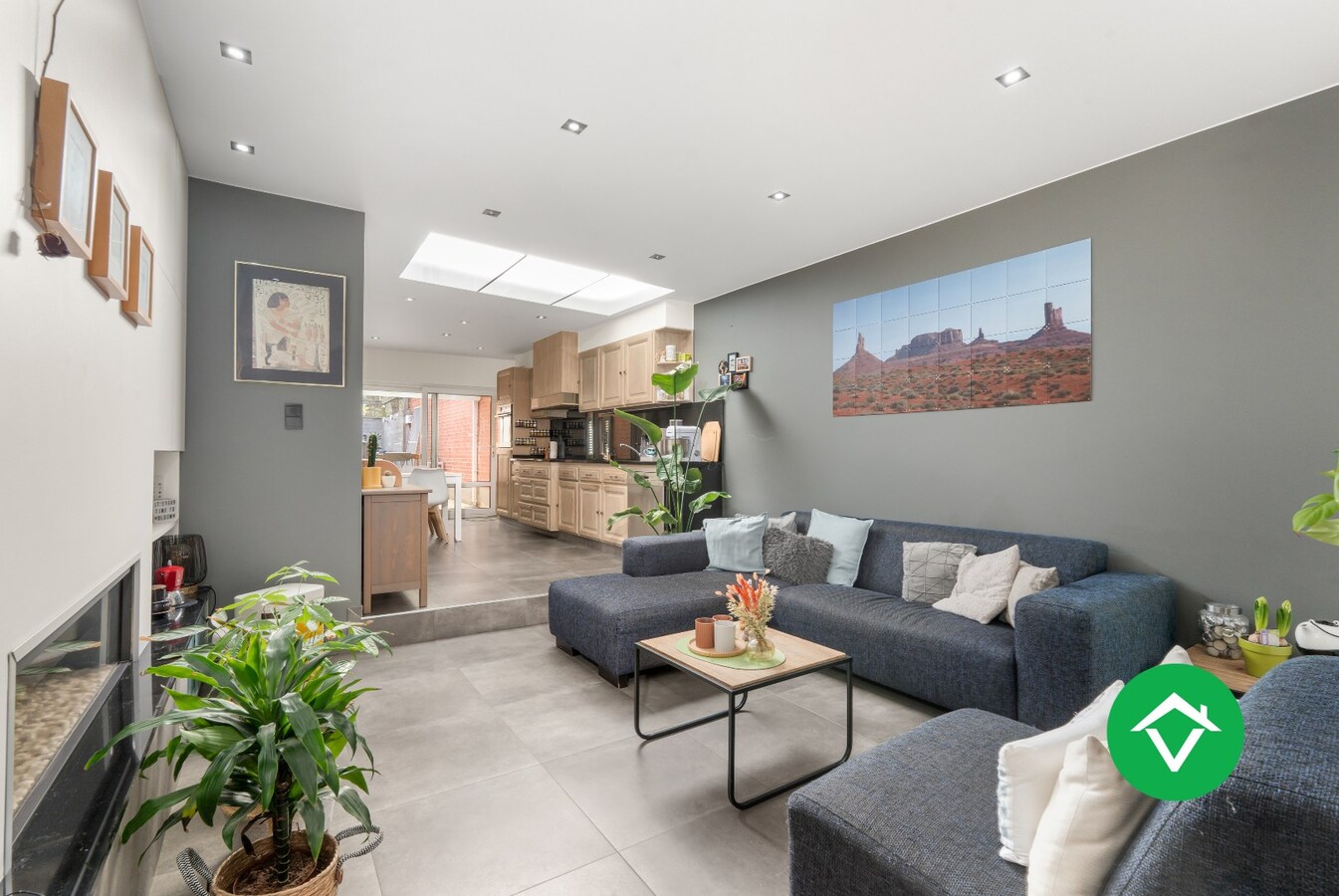 Prachtige rijwoning met 3 slaapkamers en tuin in centrum Roeselare 