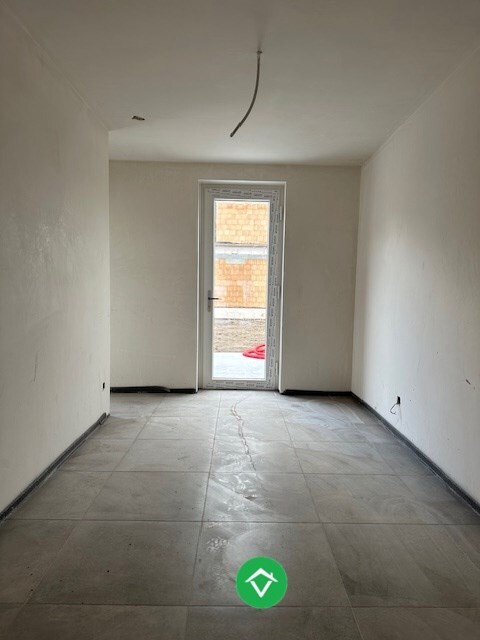 Moderne nieuwbouwwoning met drie slaapkamers en ruim terras in Moere 