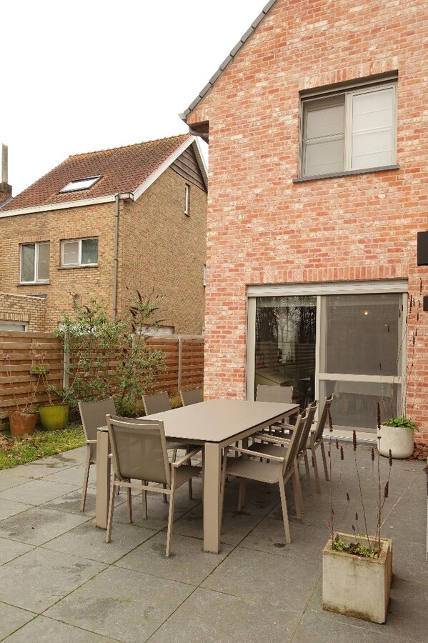 Moderne nieuwbouwvilla met 4 slaapkamers 