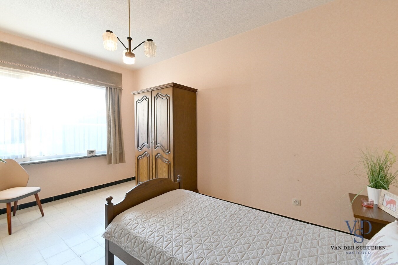 Degelijke bungalowwoning gelegen in een rustige verkaveling 