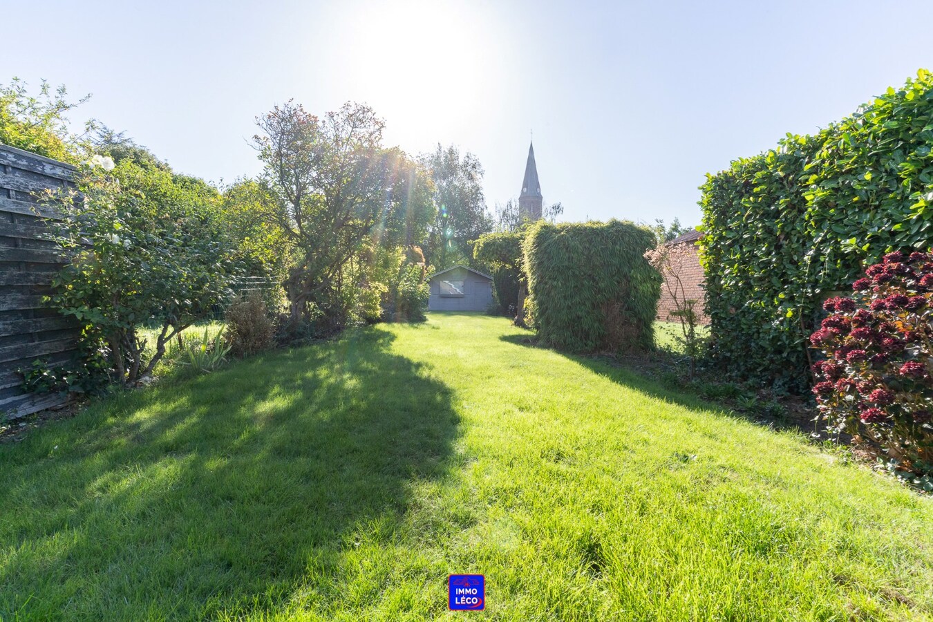 3 façades en excellent état d'entretien, beaux volumes, jardin de 340m² SUD-EST ! 
