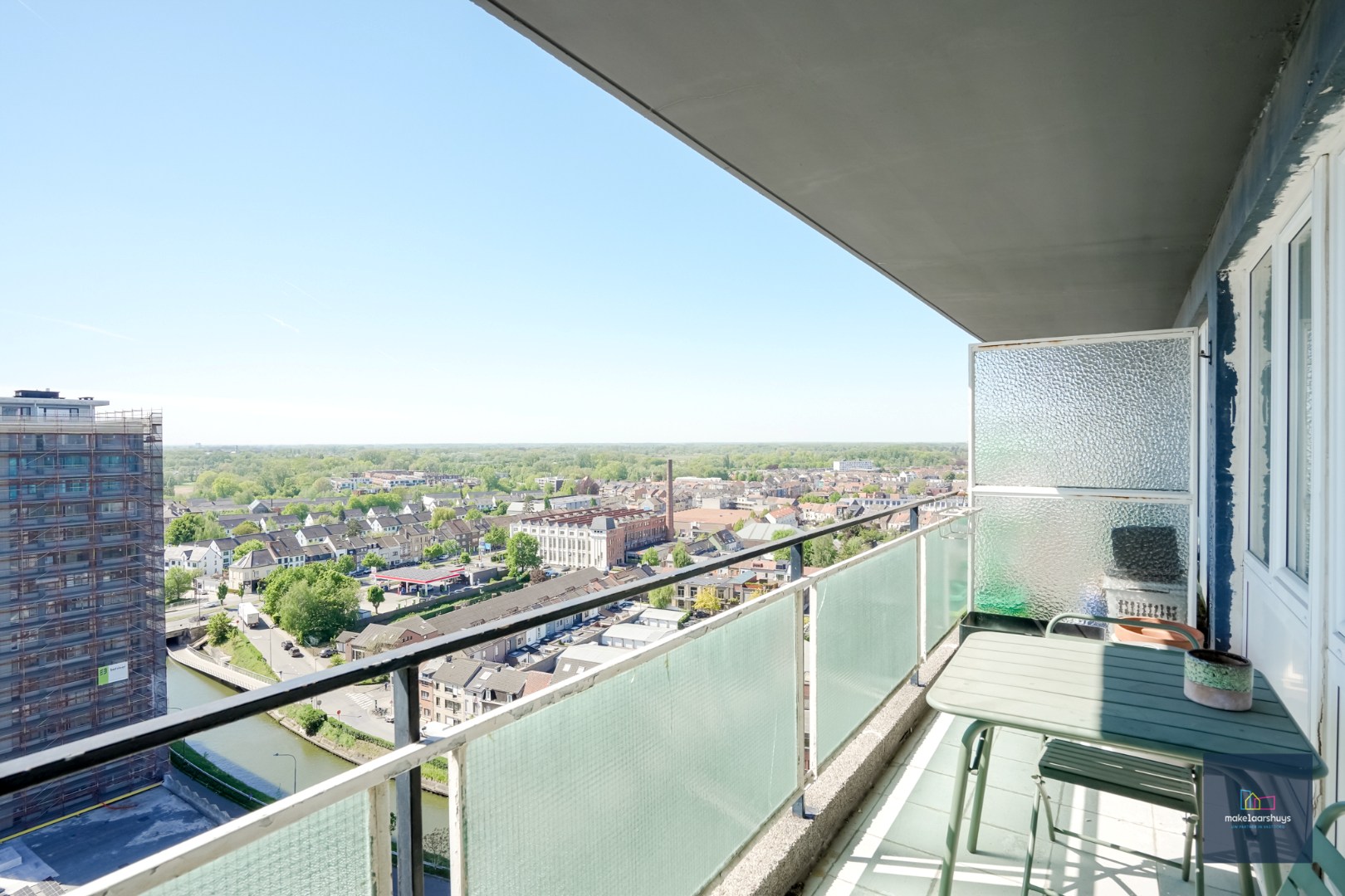 Topper ; instapklare studio met schitterend zicht 
