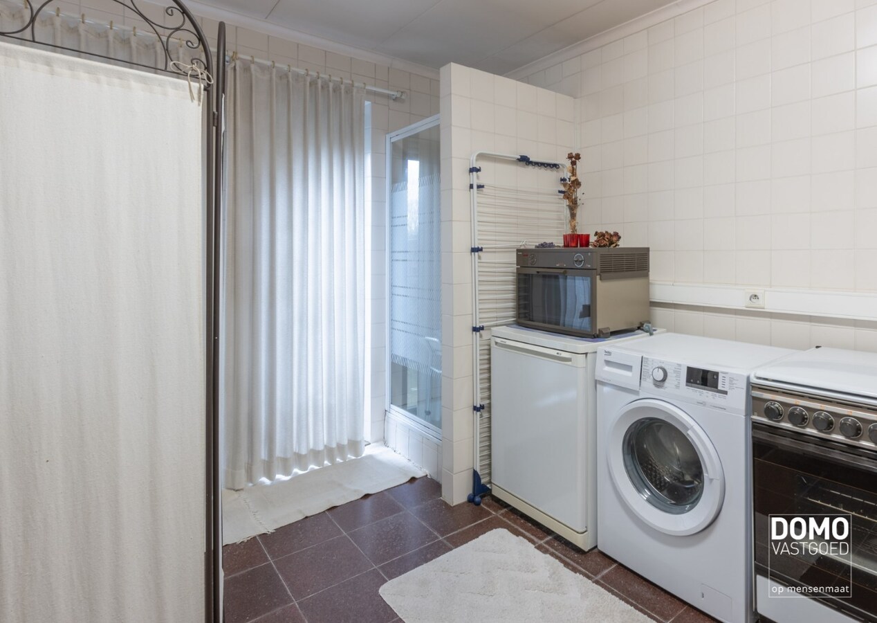 DEELS GERENOVEERDE WONING MET 3 SLAAPKAMERS, GARAGE EN TUIN TE KOOP IN KERMT (HASSELT) 