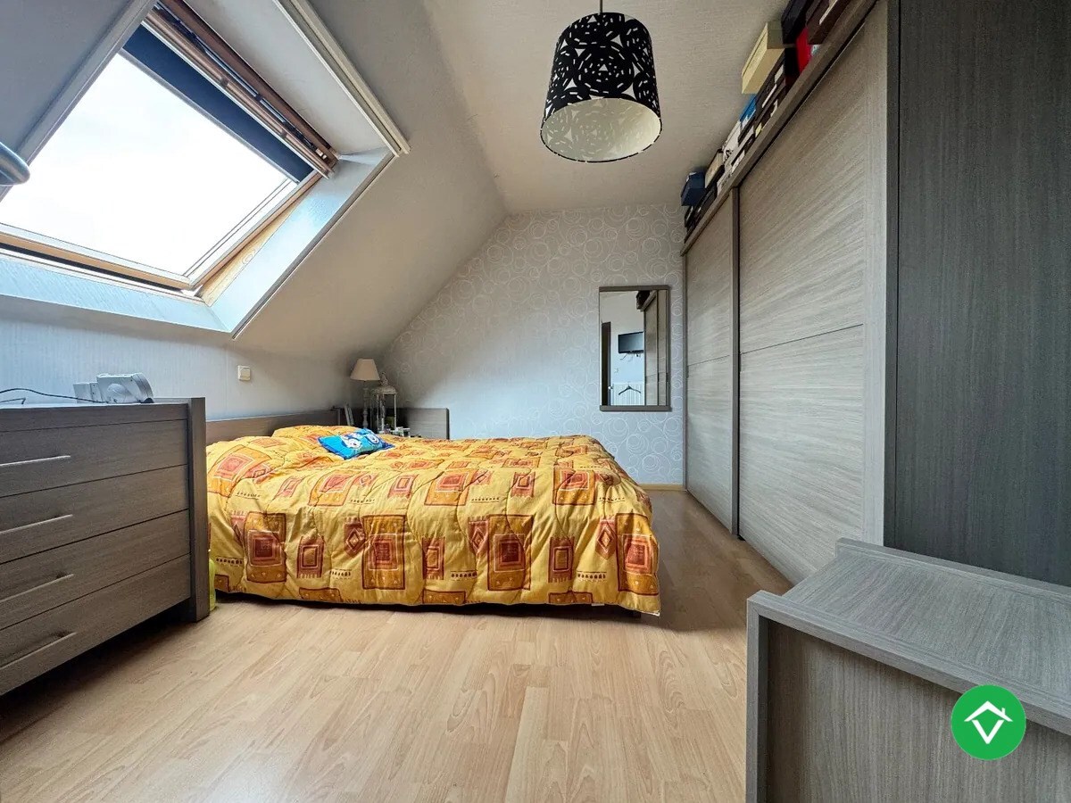 Appartement met 3 slaapkamers ruim terras en garage te Koekelare 