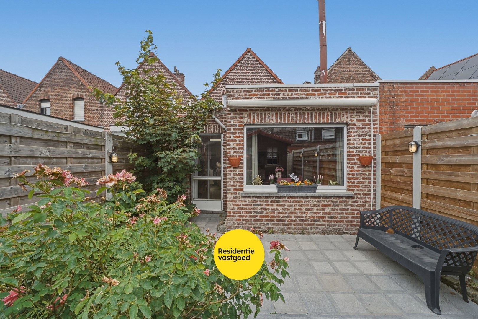 Verzorgde woning met garage op centrale ligging te Roeselare 