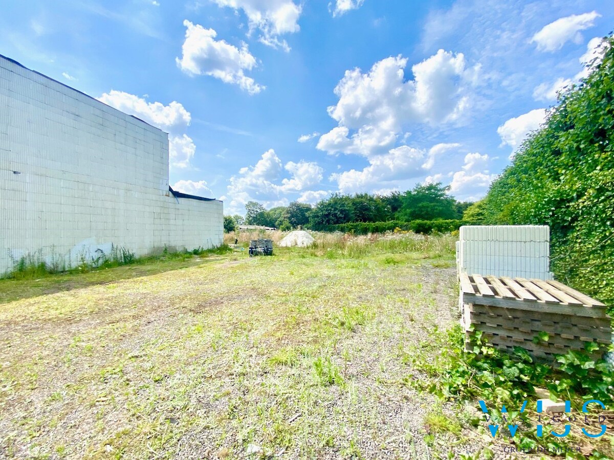 Bouwgrond van 623m² te Oosteeklo ! 