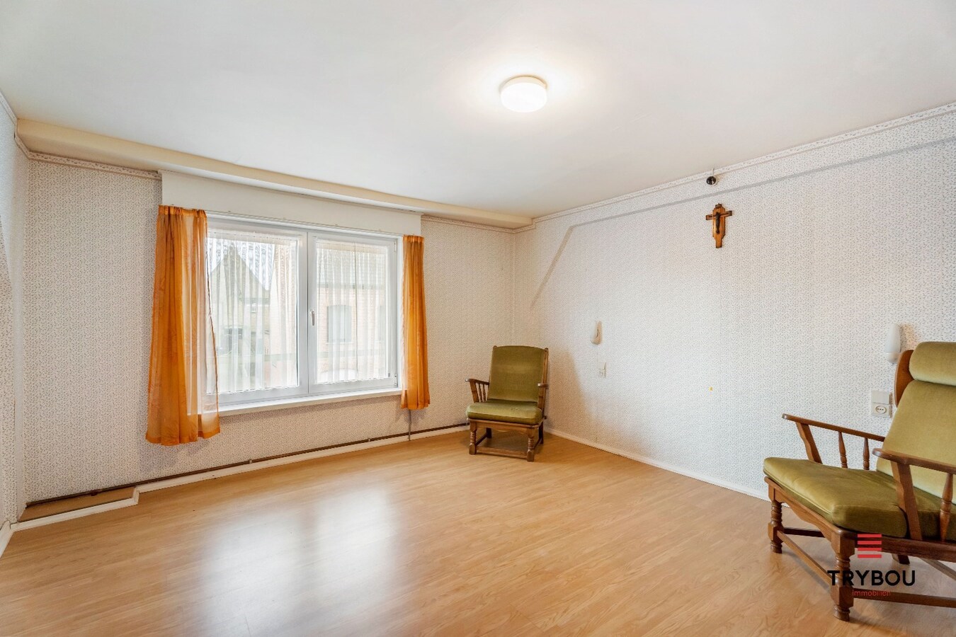 Zeer ruime gezinswoning in het centrum van Merkem 