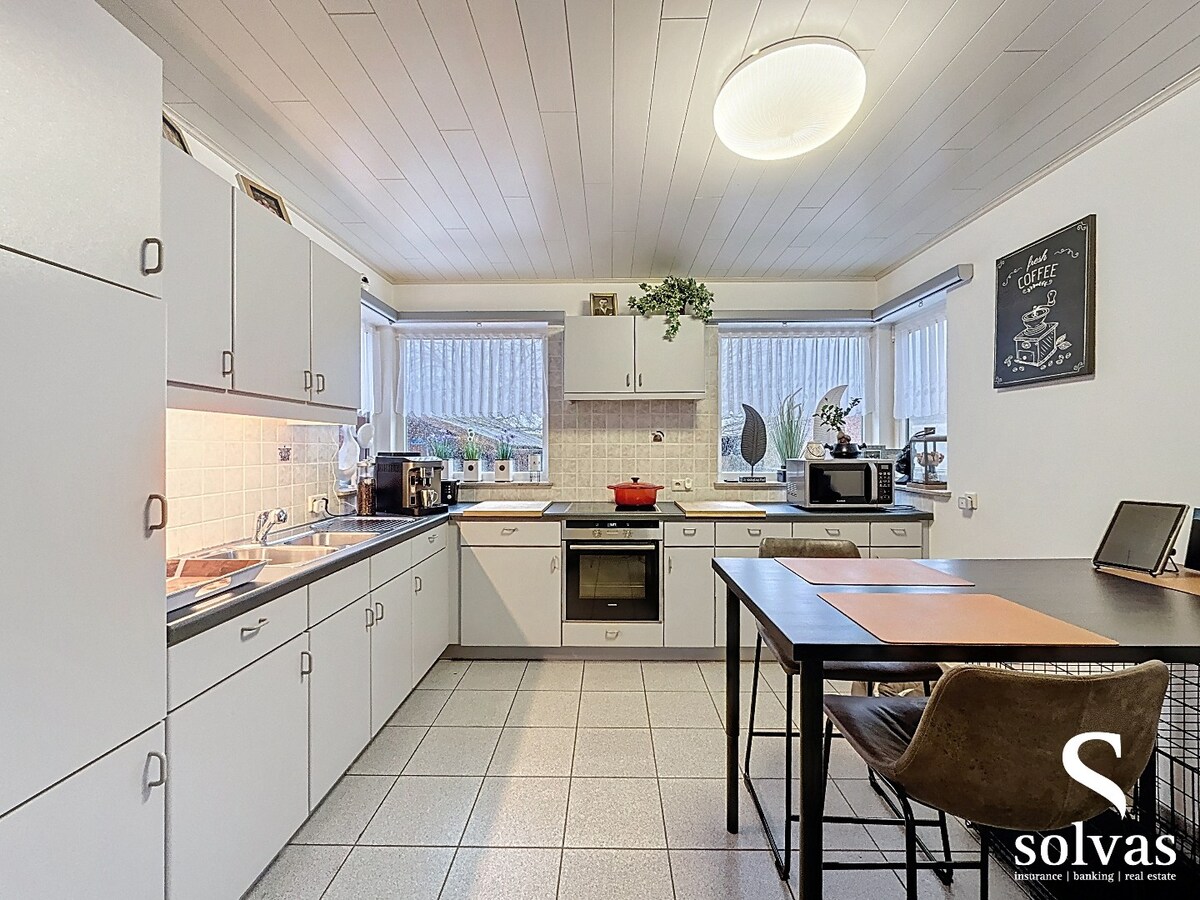 Rustig gelegen woning met zuidgerichte tuin en open zichten 