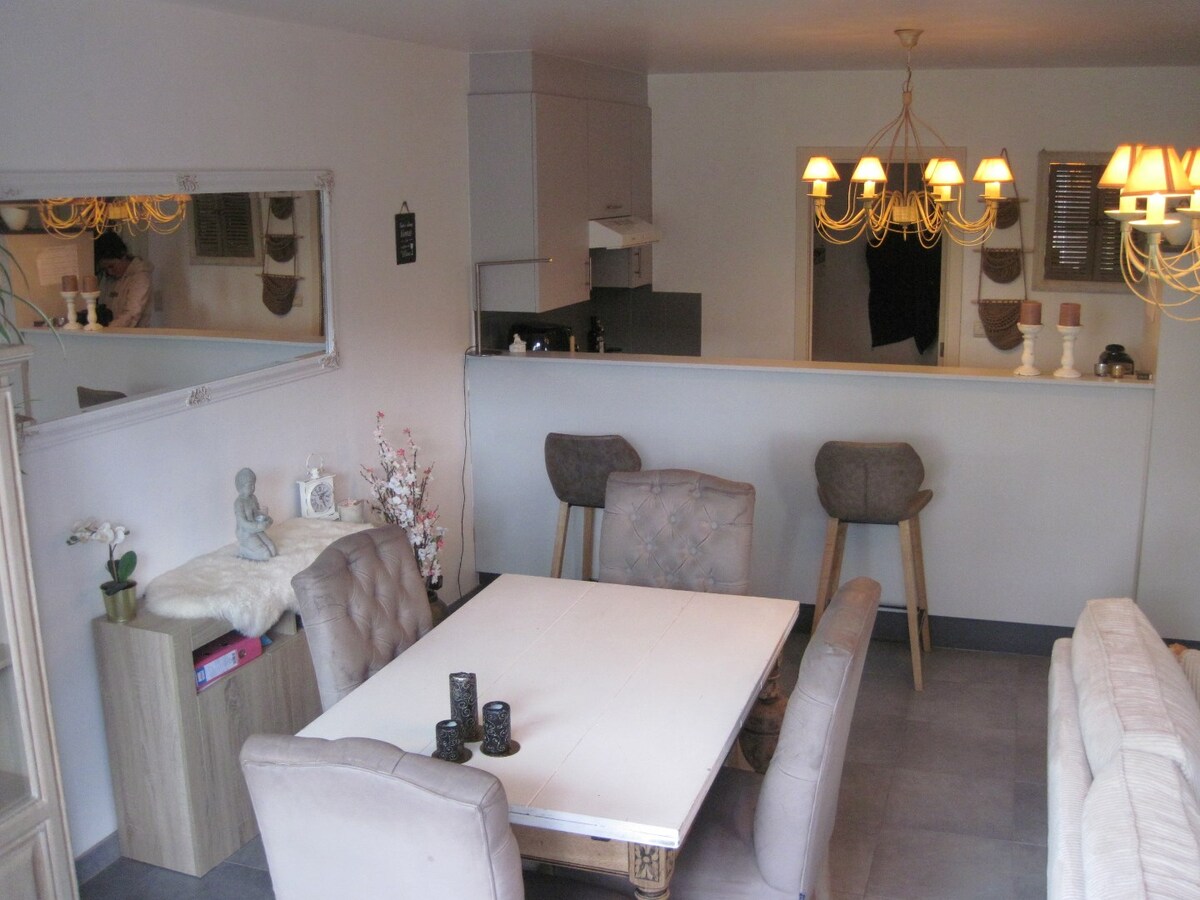 Eigentijds 1 slpk-appartement in centrum Gavere ! 