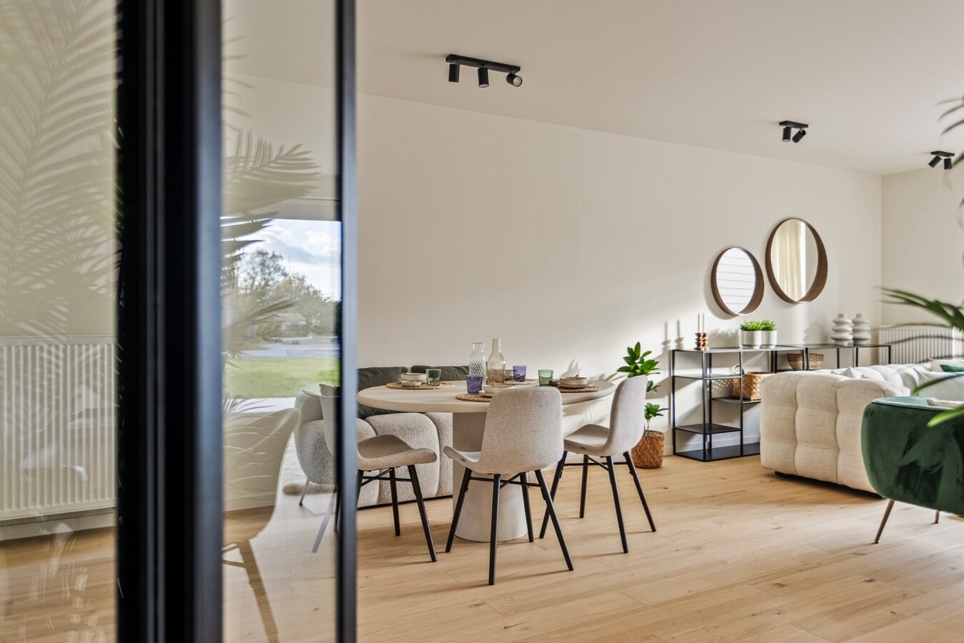 Instapklare en volledig afgewerkte nieuwbouwwoning 