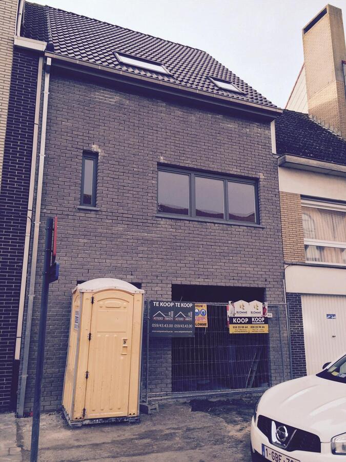 UNIEKE BEL-ETAGE WONING OP CENTRALE LIGGING NABIJ SPUIKOM 