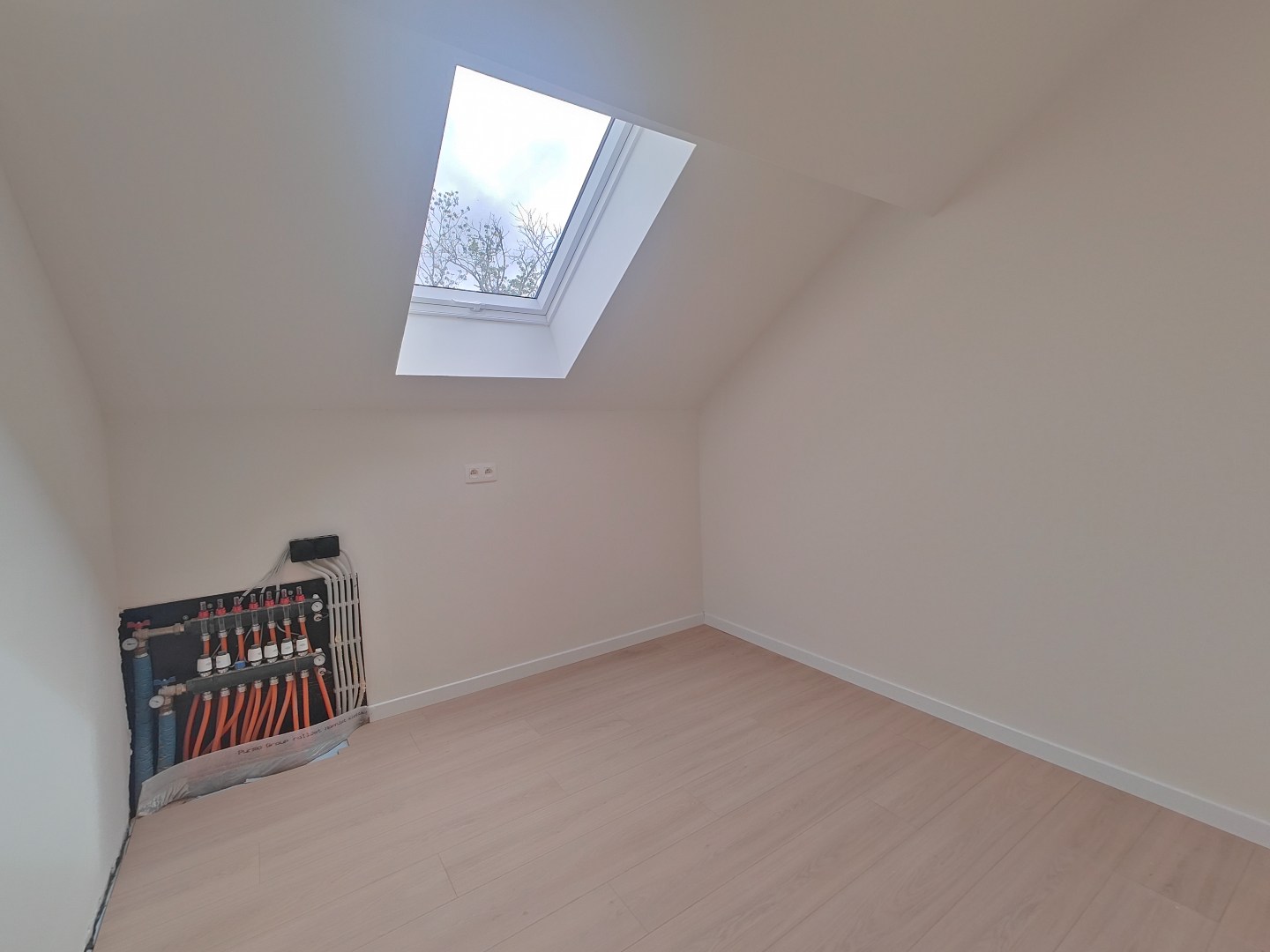 Energiezuinige woning met garage op rustige landelijke locatie 